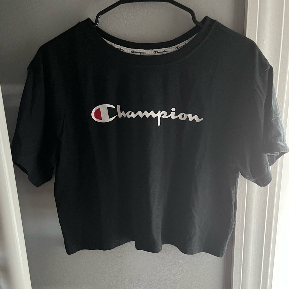 Champion Cropped Short Sleeve Shirt